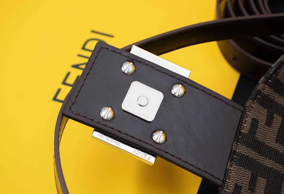EN   Designer bags by Fendi 024