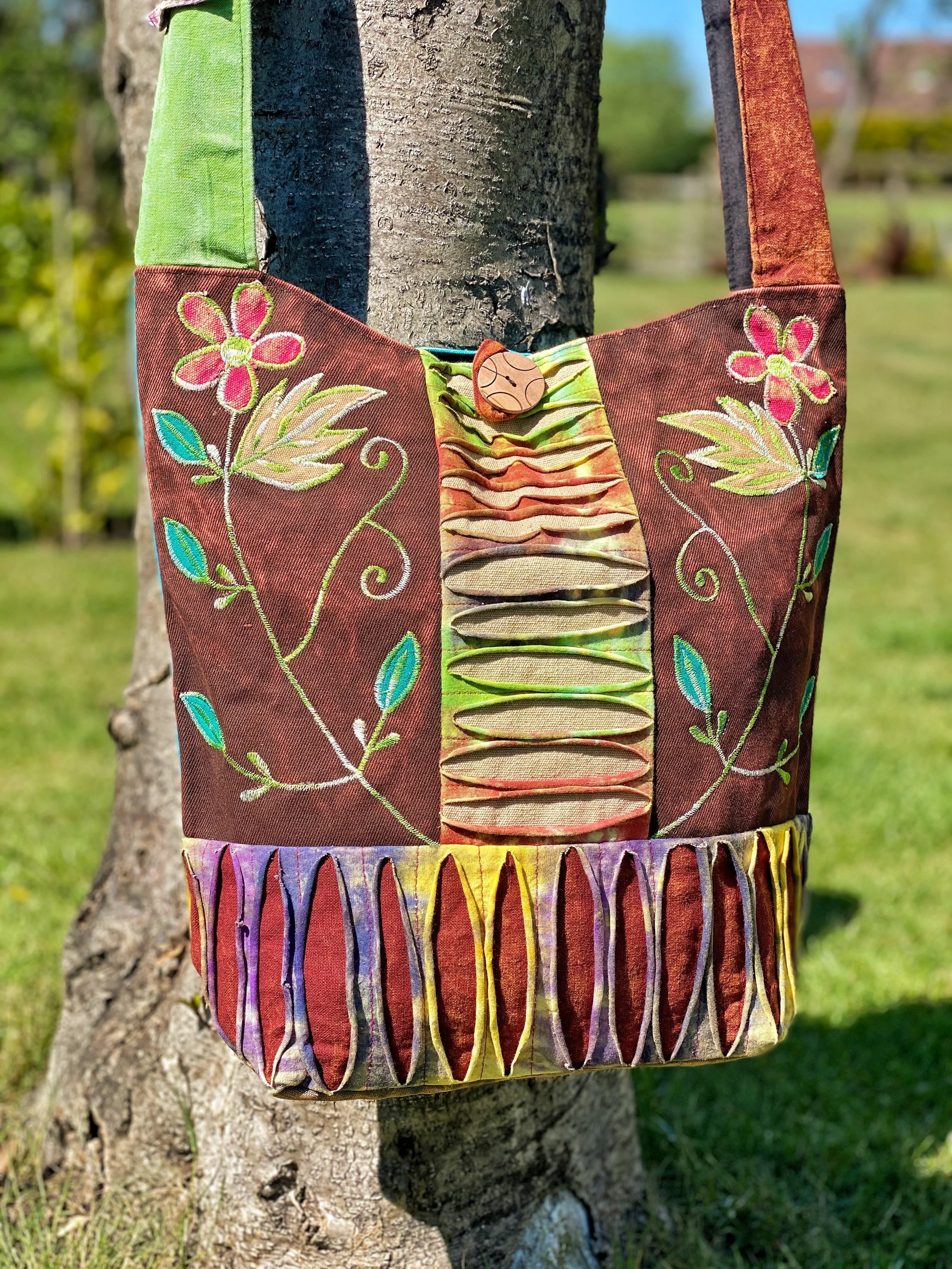 ENCHANTING WILDWOOD LARGE COTTON TOTE /  BAG
