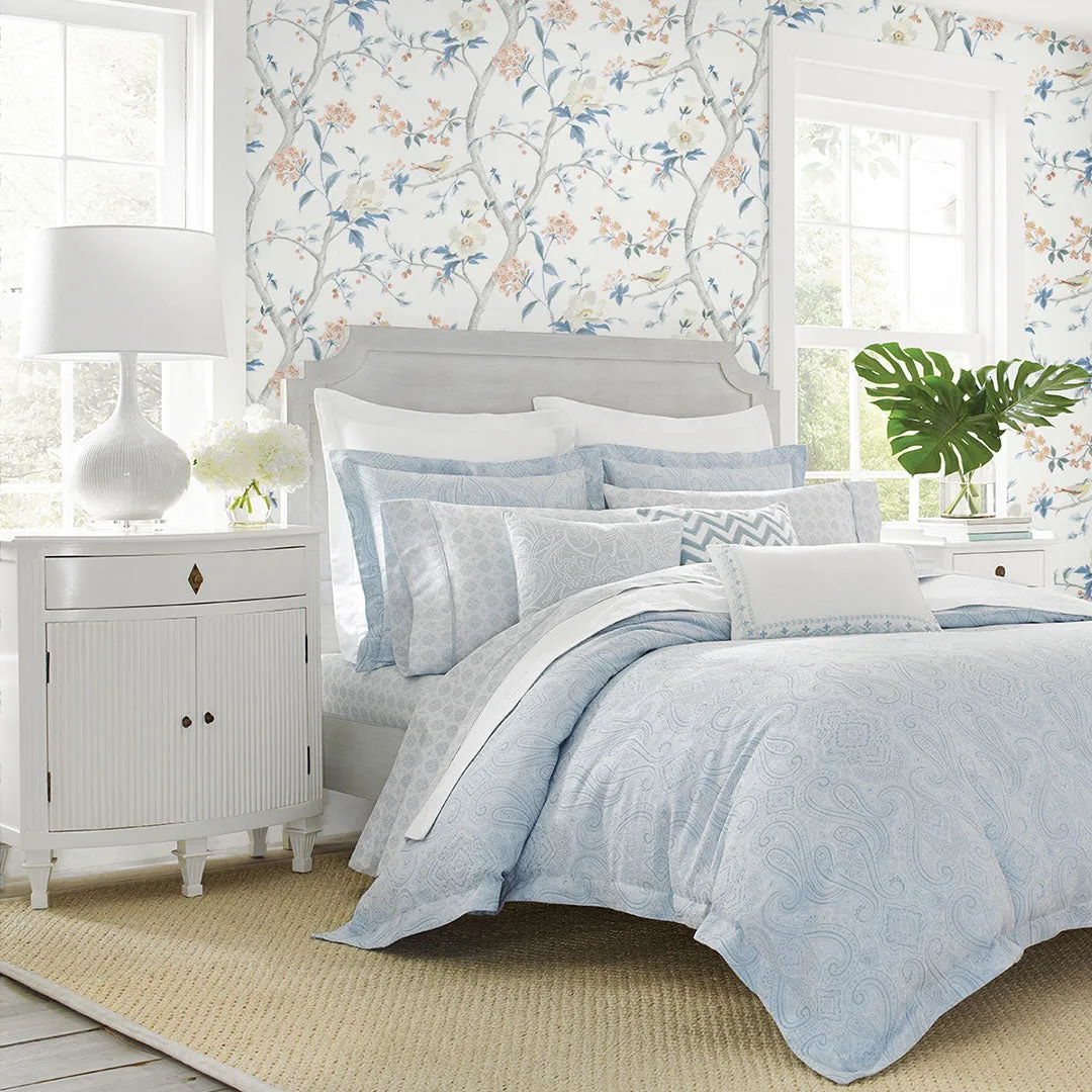 Floral Trail Peel-and-Stick Luxe Haven Wallpaper
