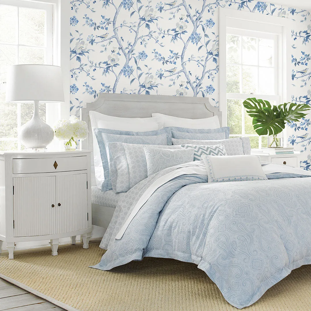 Floral Trail Peel-and-Stick Luxe Haven Wallpaper