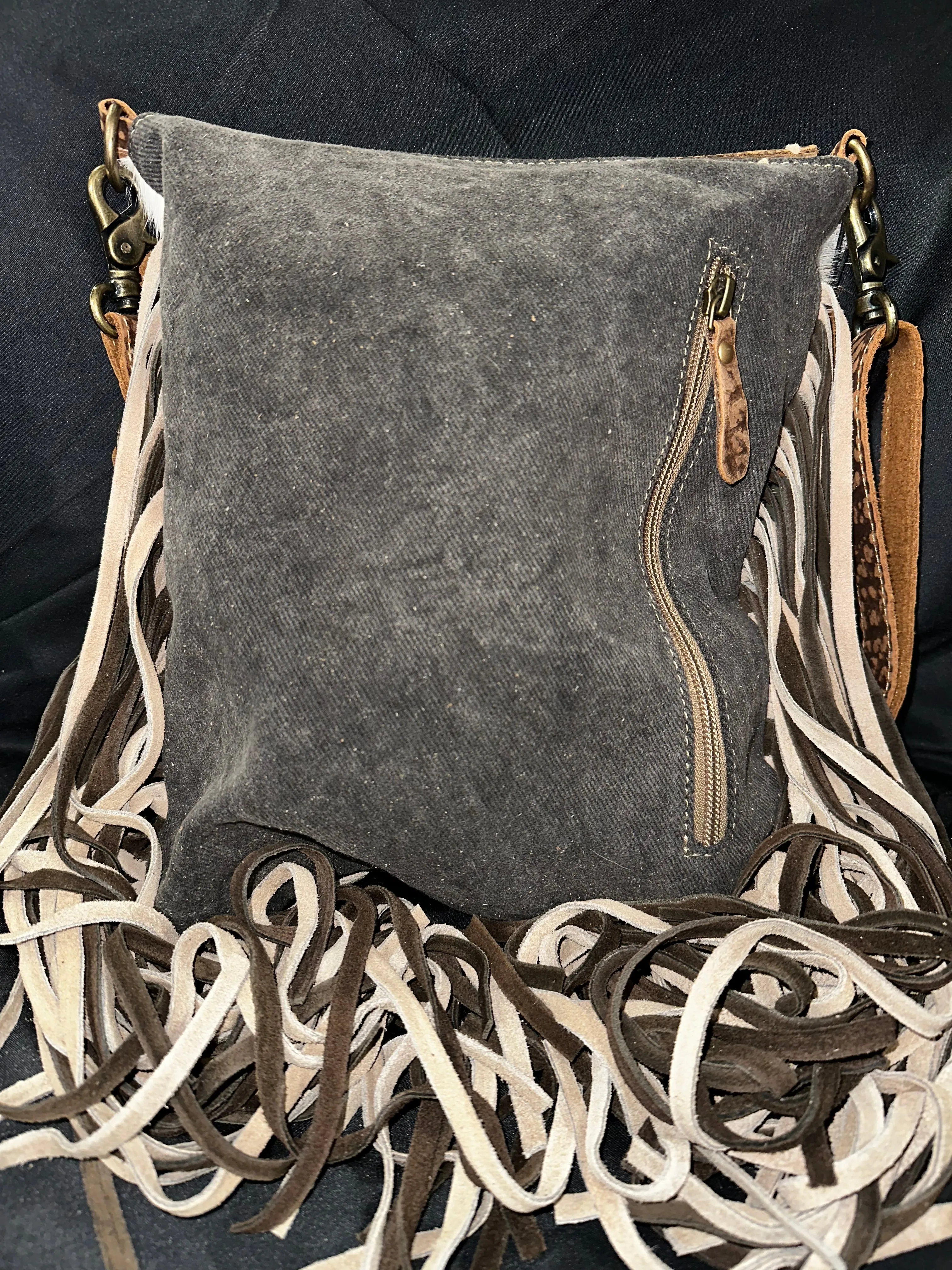 Myra Bag: "CHIPPY CC BAG"